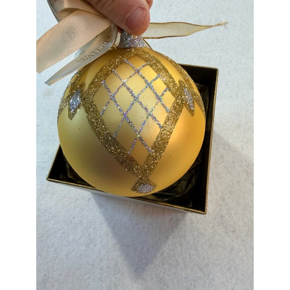 Waterford Holiday Heirlooms Avoca Grande Ball Gold Glass Ornament Limited Series